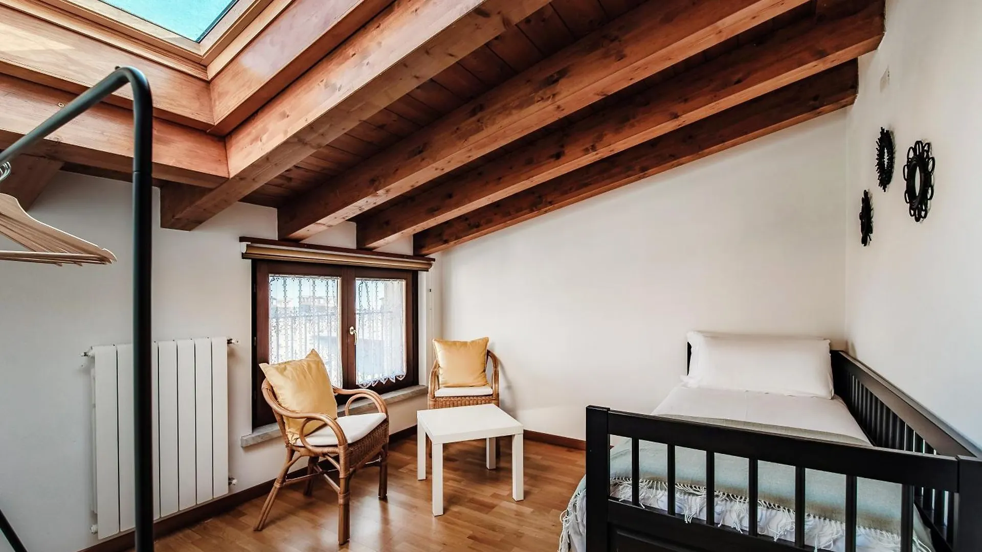 Como Sweet Life Apartment By Quokka 360 - Attic Flat 0*,  Itálie