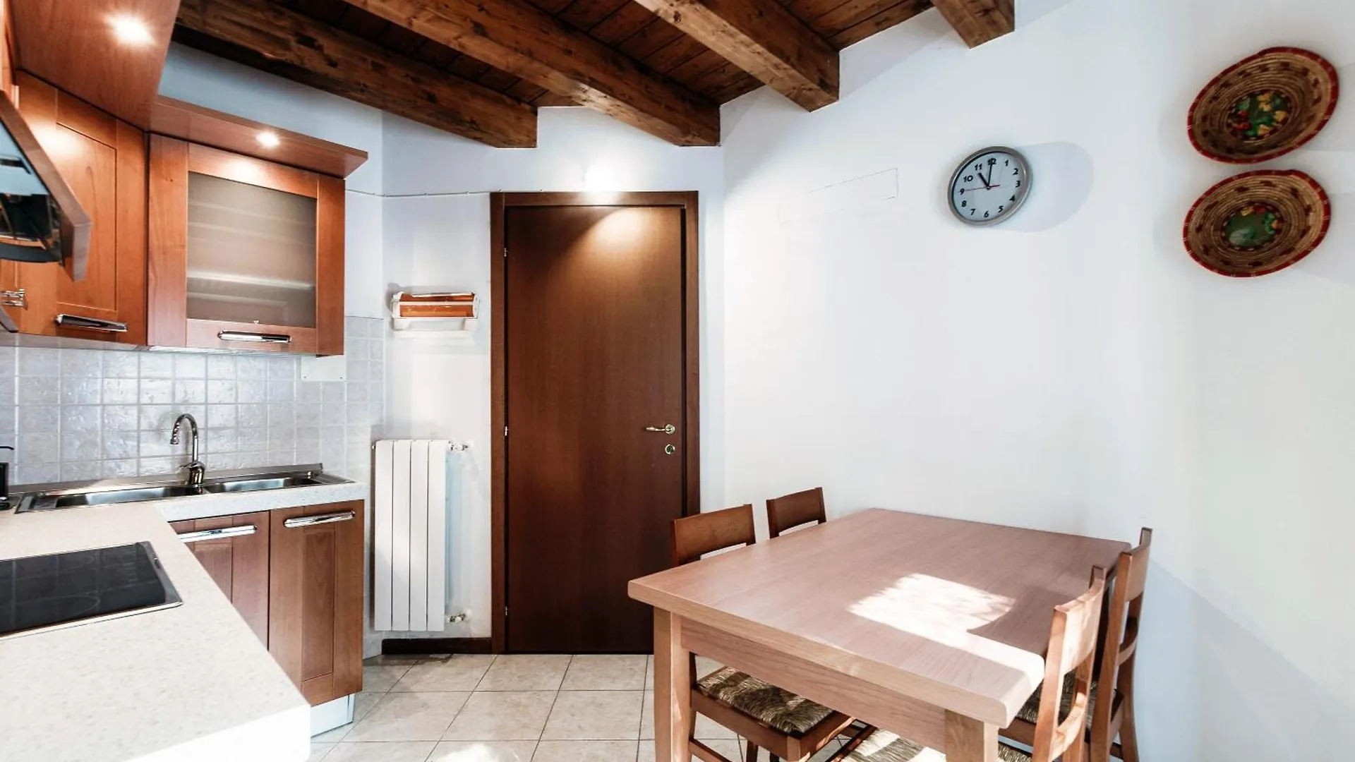 Como Sweet Life Apartment By Quokka 360 - Attic Flat 0*,